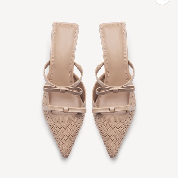 A beautiful Ankle Strap Buckle Stiletto Heeled Sandals - Picture 2 of 4